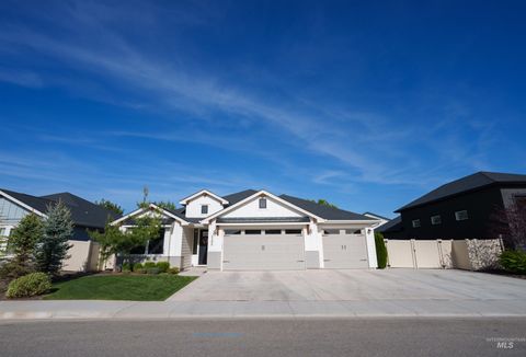 Photo of 4580 N Bryce Canyon Ave, Meridian, ID 83646 (MLS # 98984682)