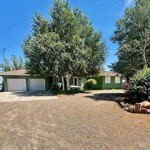 236 E Hwy 81 Burley ID 83318