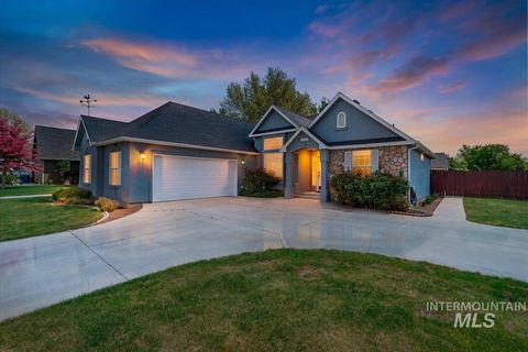 Photo of 16390 Coral Dr, Nampa, ID 83687 (MLS # 98986092)