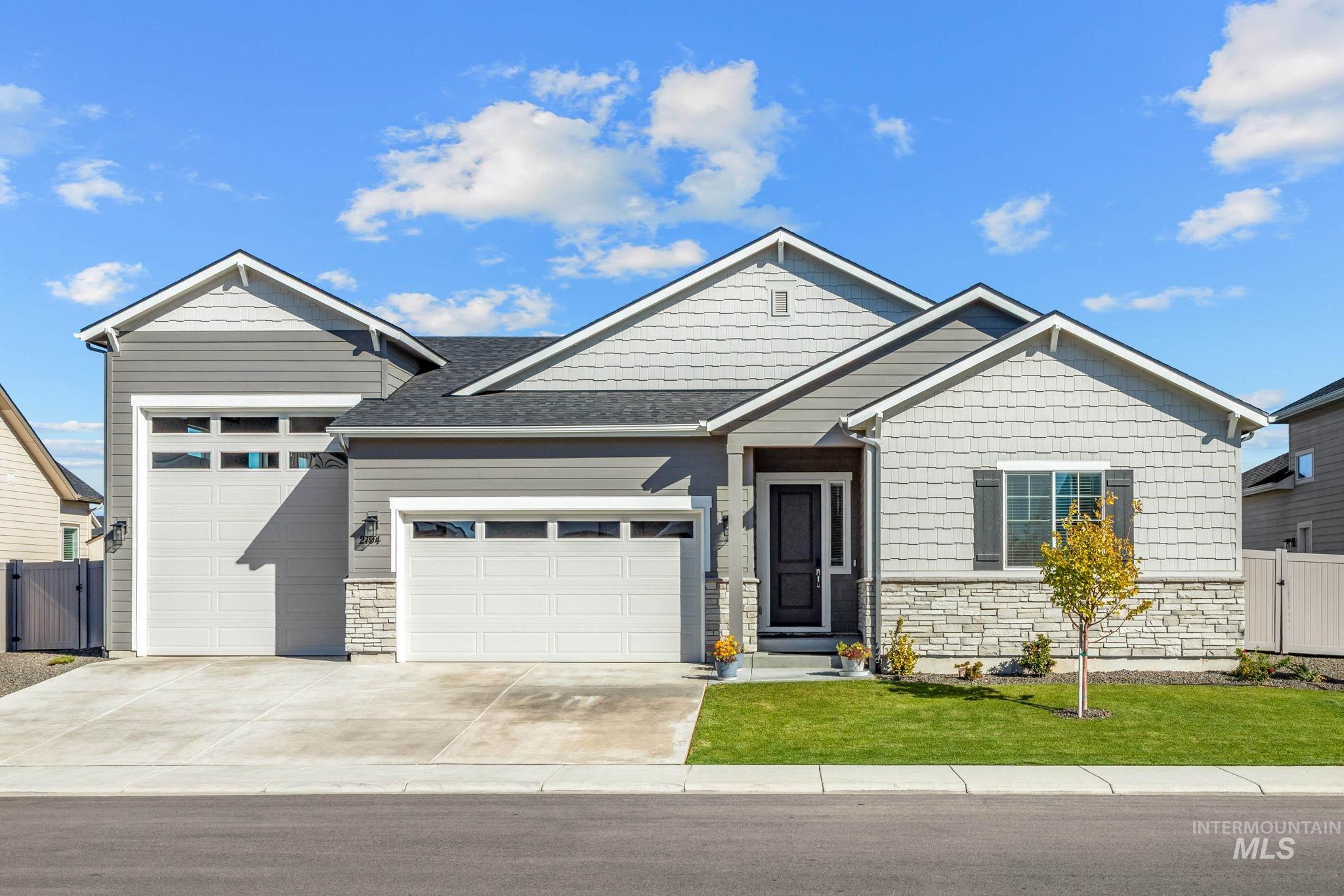 2194 N Mountain Vista Ave