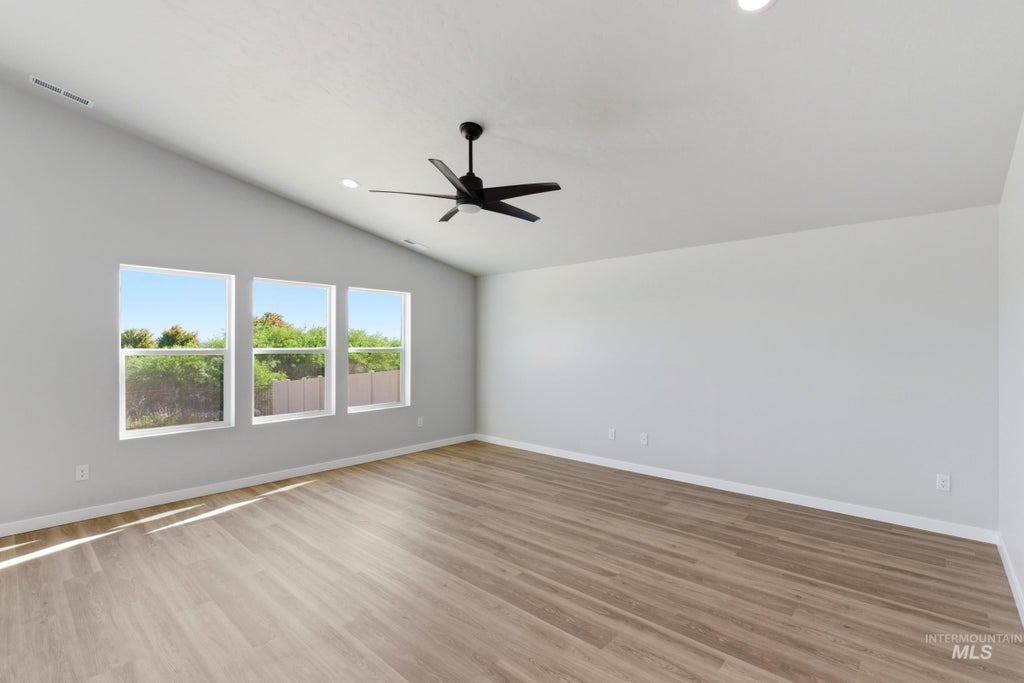 Photo of 4506 S Fort George Ave, Nampa, ID 83686 (MLS # 99005008)