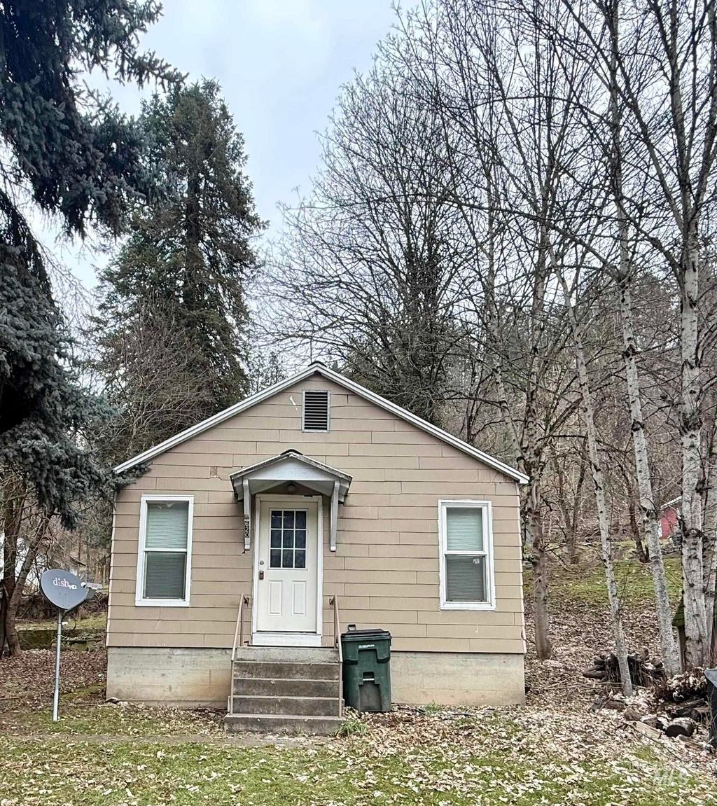 Photo of 620 Riverside Ave, Orofino, ID 83544 (MLS # 98972459)