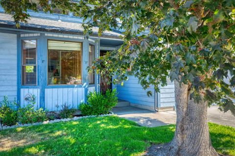 Photo of 6886 W Cascade Drive, Boise, ID 83704 (MLS # 98957170)