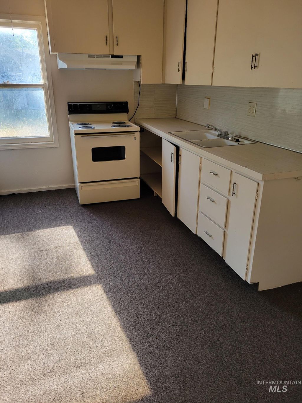 Photo of 417 E Ave G, Jerome, ID 83338 (MLS # 98954764)