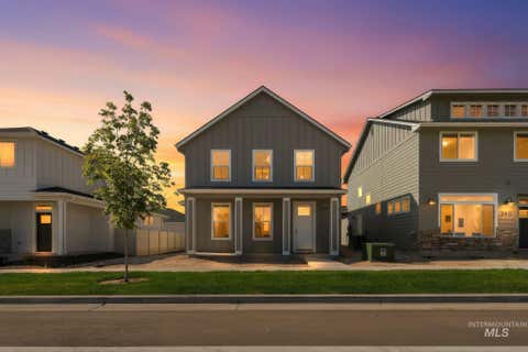 Photo of 330 E Mayfield Springs Blvd, Boise, ID 83716 (MLS # 98997765)