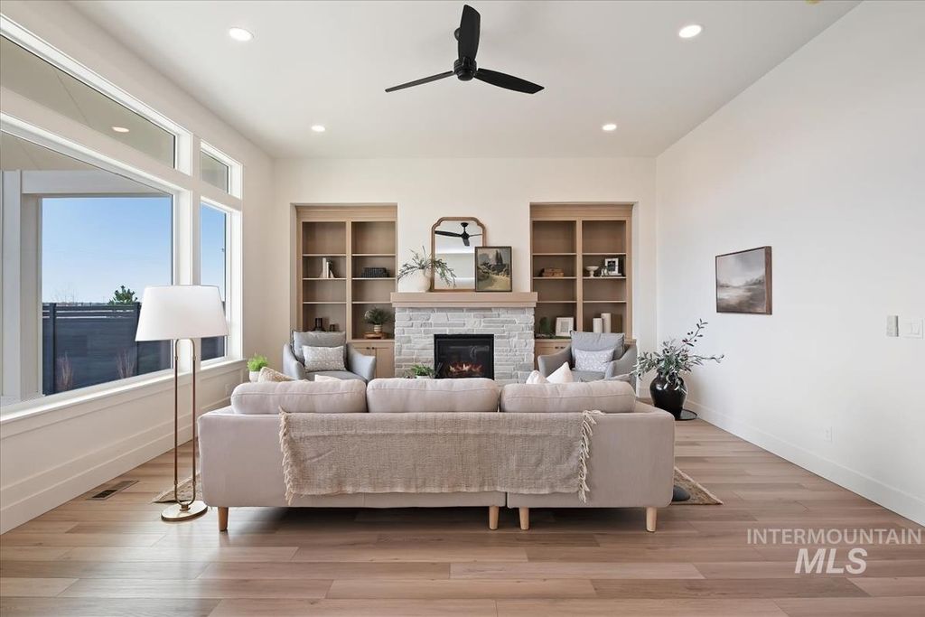 Photo of 2131 N Buhrstone Ave, Eagle, ID 83616 (MLS # 98981683)