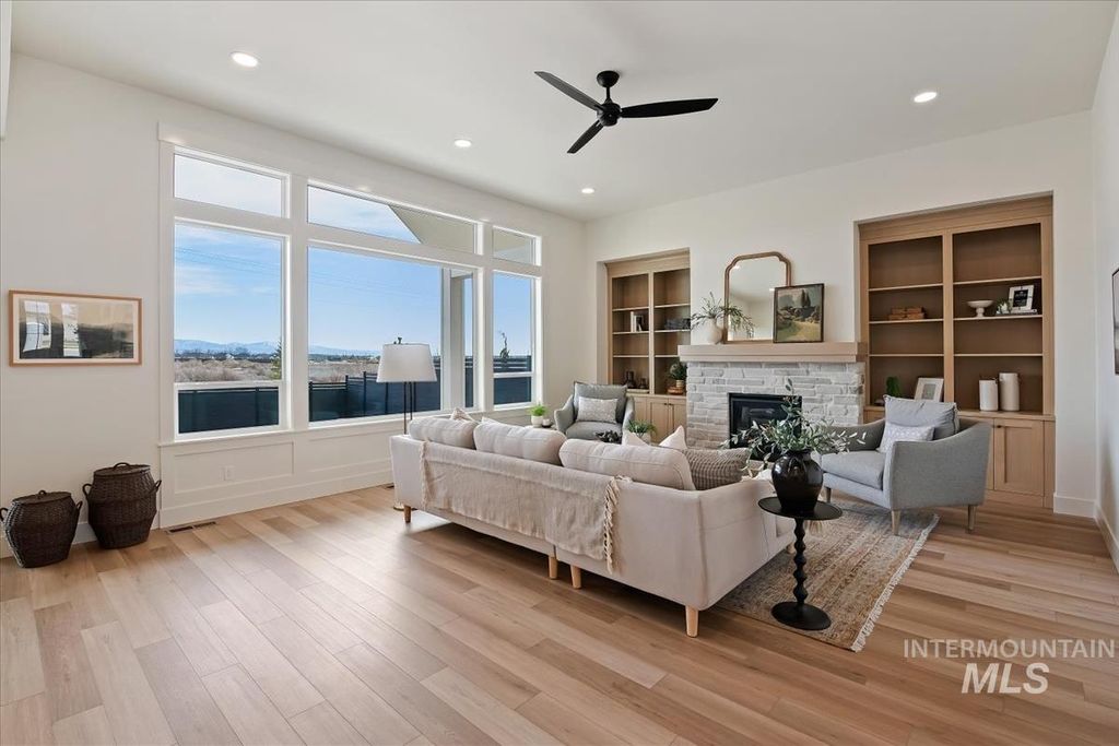 Photo of 2131 N Buhrstone Ave, Eagle, ID 83616 (MLS # 98981683)