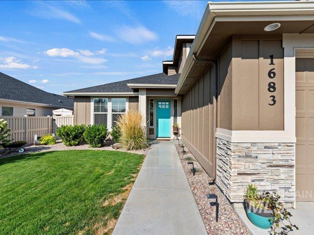 Photo of 1683 Loch Ness, Middleton, ID 83644 (MLS # 98977037)