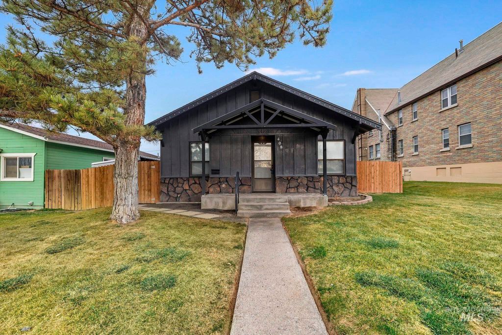 Photo of 408 9th Avenue N, Buhl, ID 83316 (MLS # 98969896)