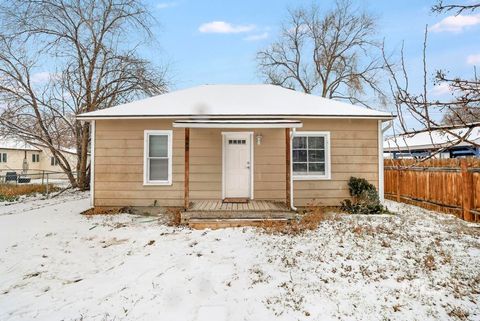 Photo of 419 Van Buren Street, Twin Falls, ID 83301 (MLS # 98973370)