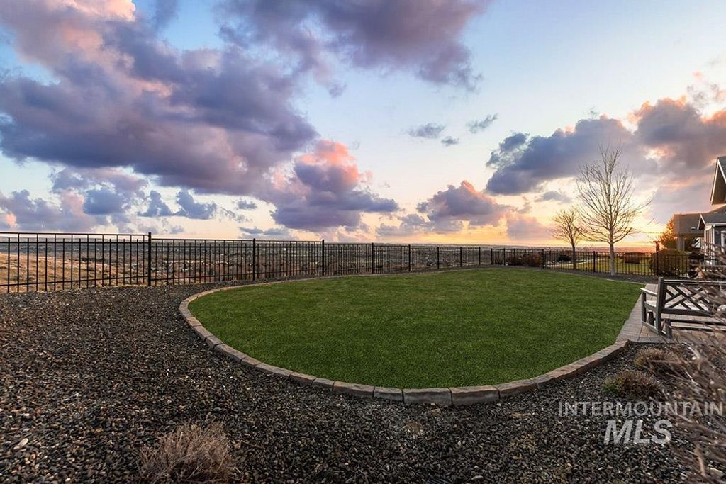 Photo of 5817 E Hootowl Dr, Boise, ID 83716 (MLS # 98977791)