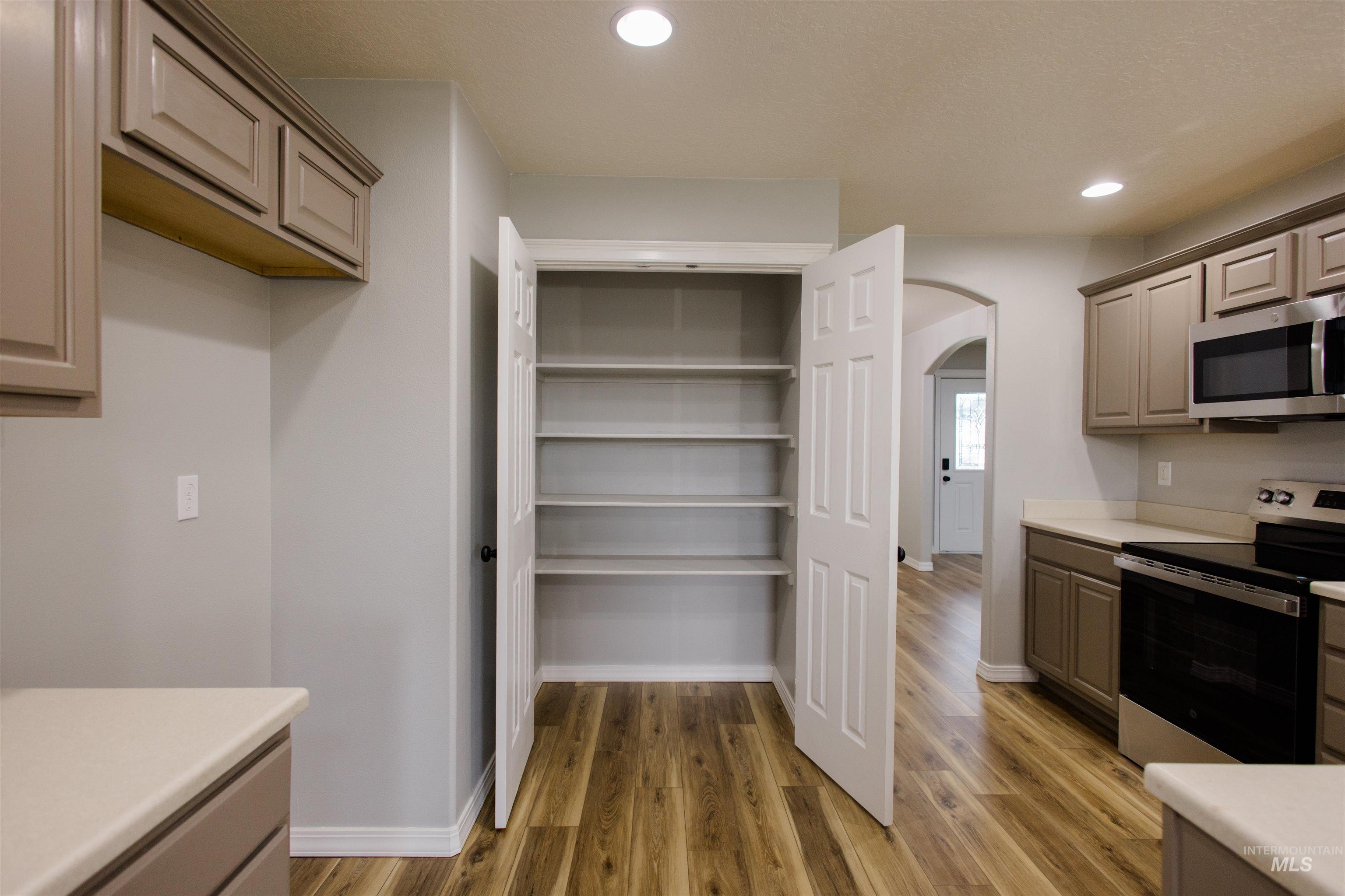 250 NE Greystone Loop