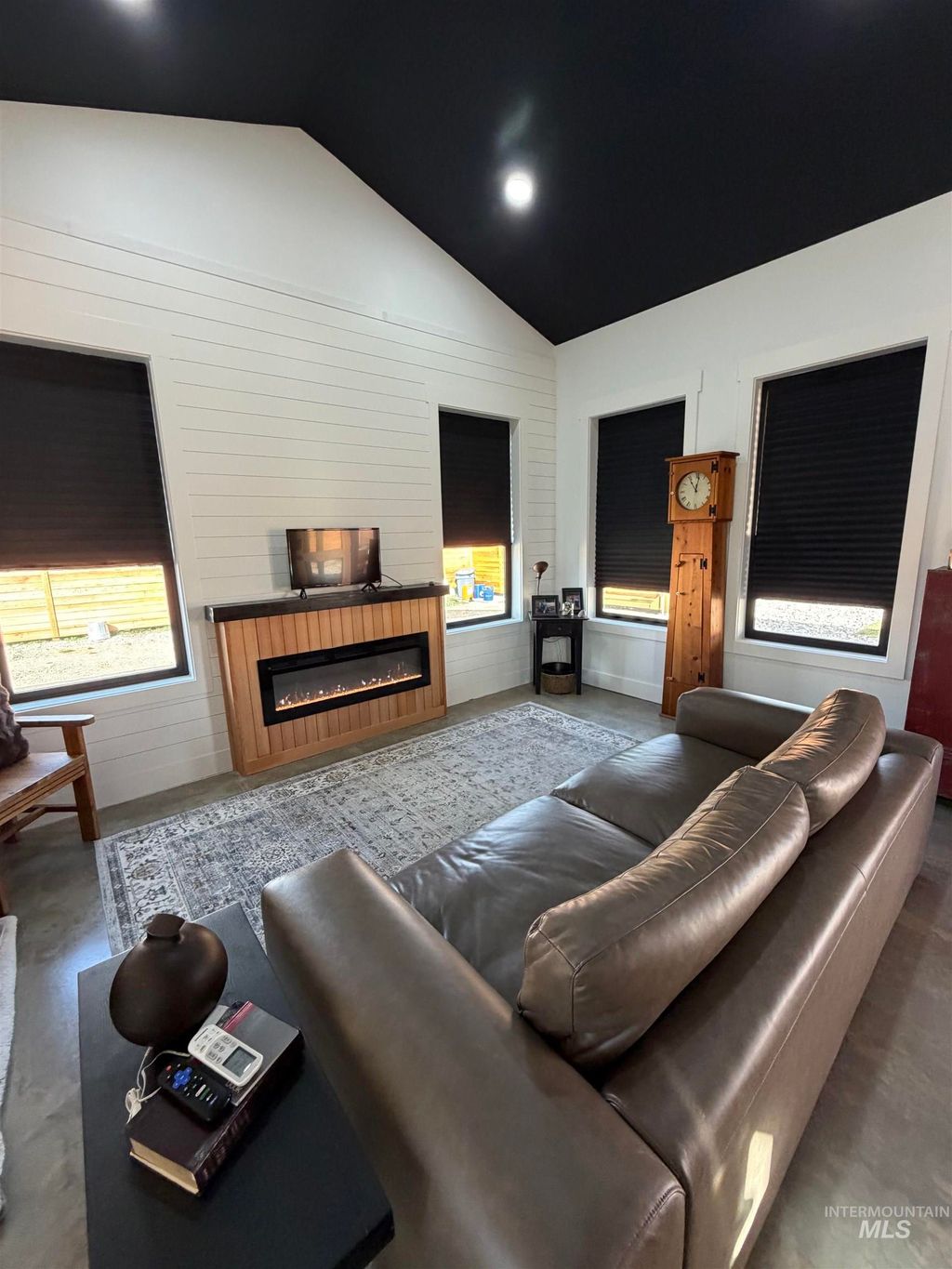 Photo of 119 Locust St, Horseshoe Bend, ID 83629 (MLS # 98976798)