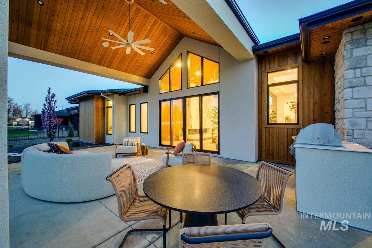 10205 Copperhead Lane