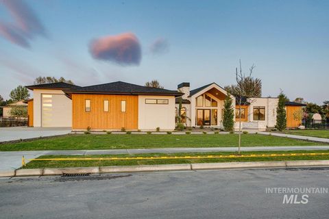 10205 Copperhead Lane Caldwell ID 83600