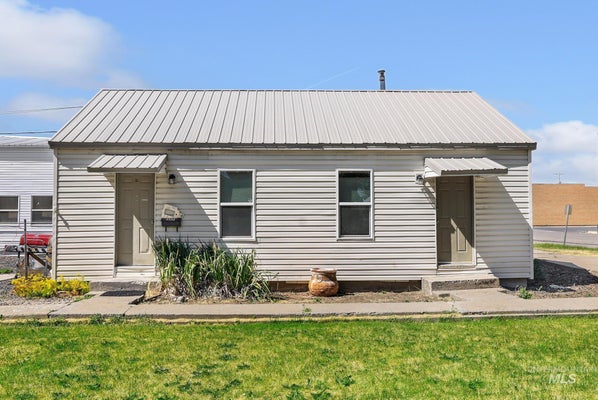 317 IDAHO ST, GOODING, ID 83330 - Image b65bcae7daa3570ec0bc727c86251d1a/3023807566