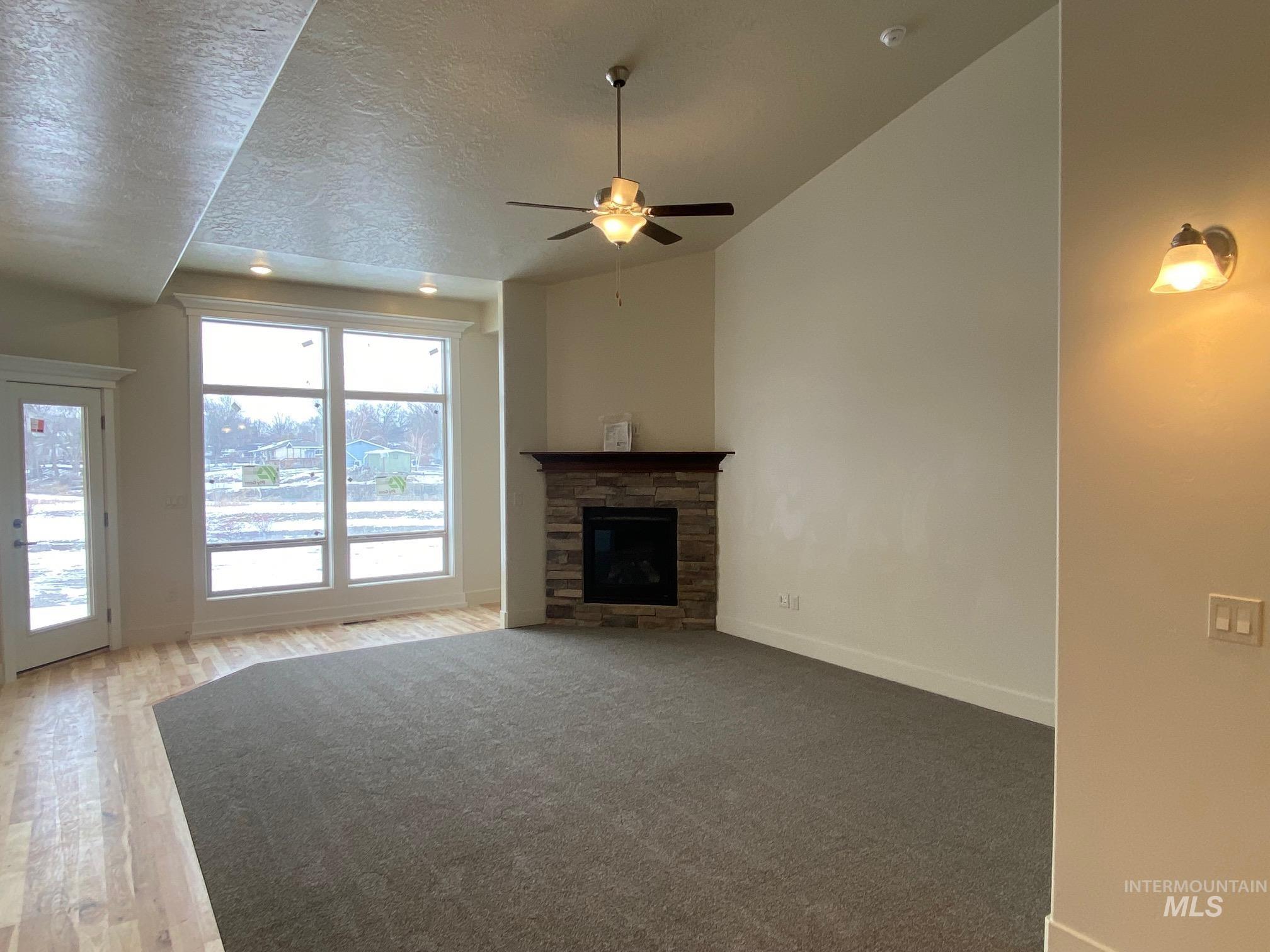 2516 E Hidden Creek Street