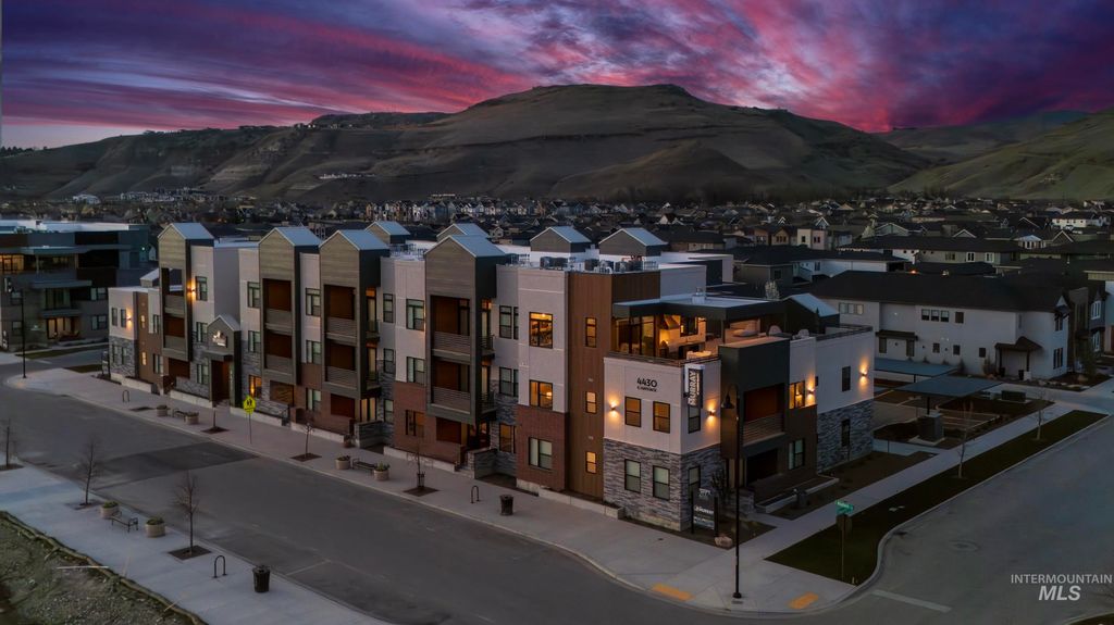 Photo of 4430 E Haystack St #308, Boise, ID 83716 (MLS # 98982376)