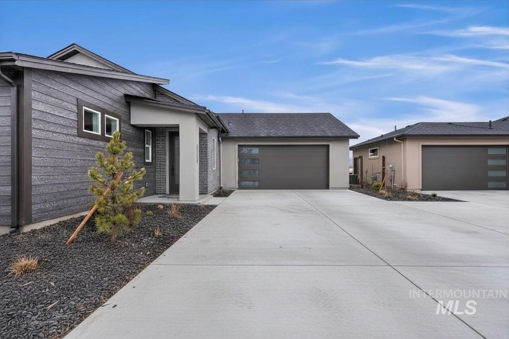 Photo of 8369 W Meltwater Lane, Eagle, ID 83616 (MLS # 98987008)
