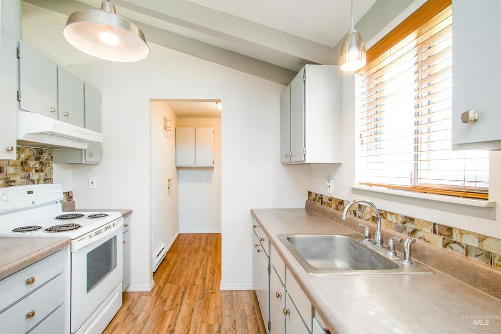 Photo of 241 W 6th ST, Emmett, ID 83617 (MLS # 98985403)