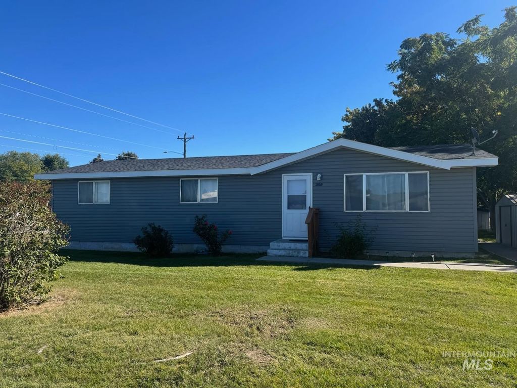 Photo of 2050 Kings Row, Heyburn, ID 83336 (MLS # 98964118)