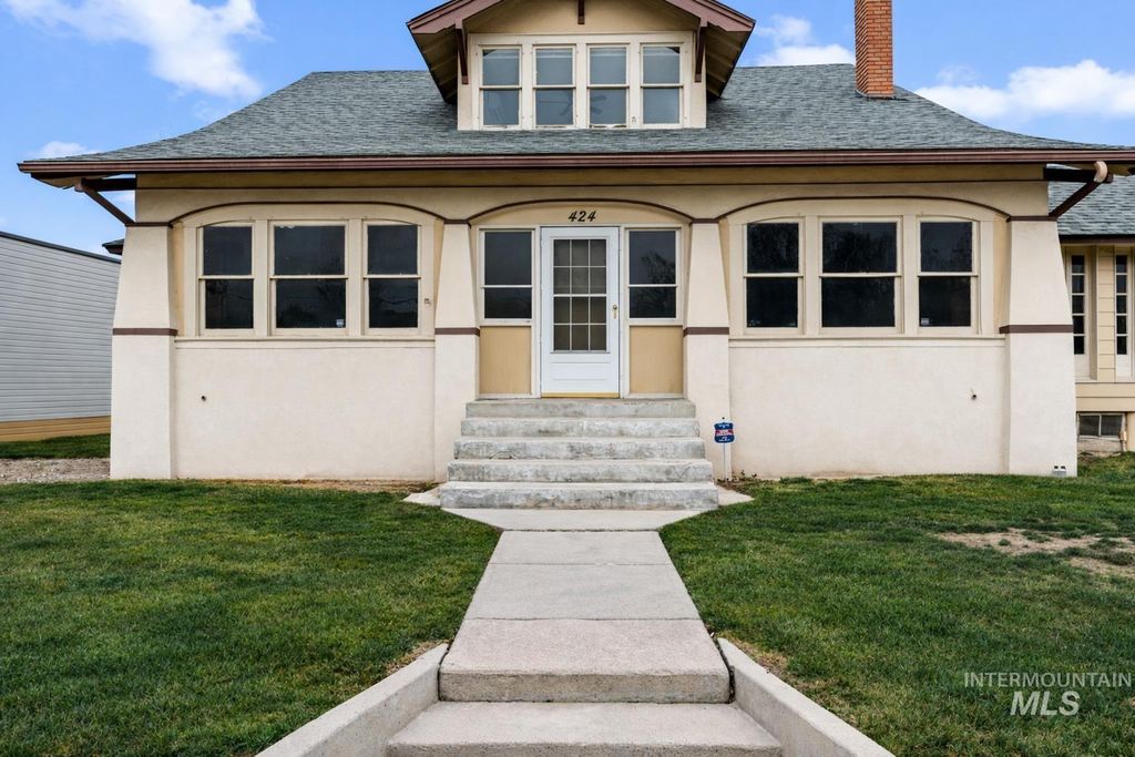 Photo of 424 3rd St S, Nampa, ID 83651 (MLS # 98971518)