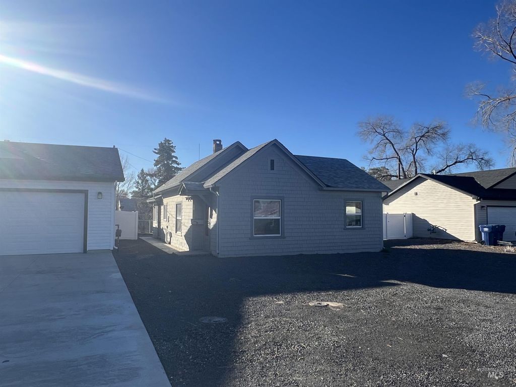 Photo of 417 W 5th Ave, Jerome, ID 83338 (MLS # 98970262)