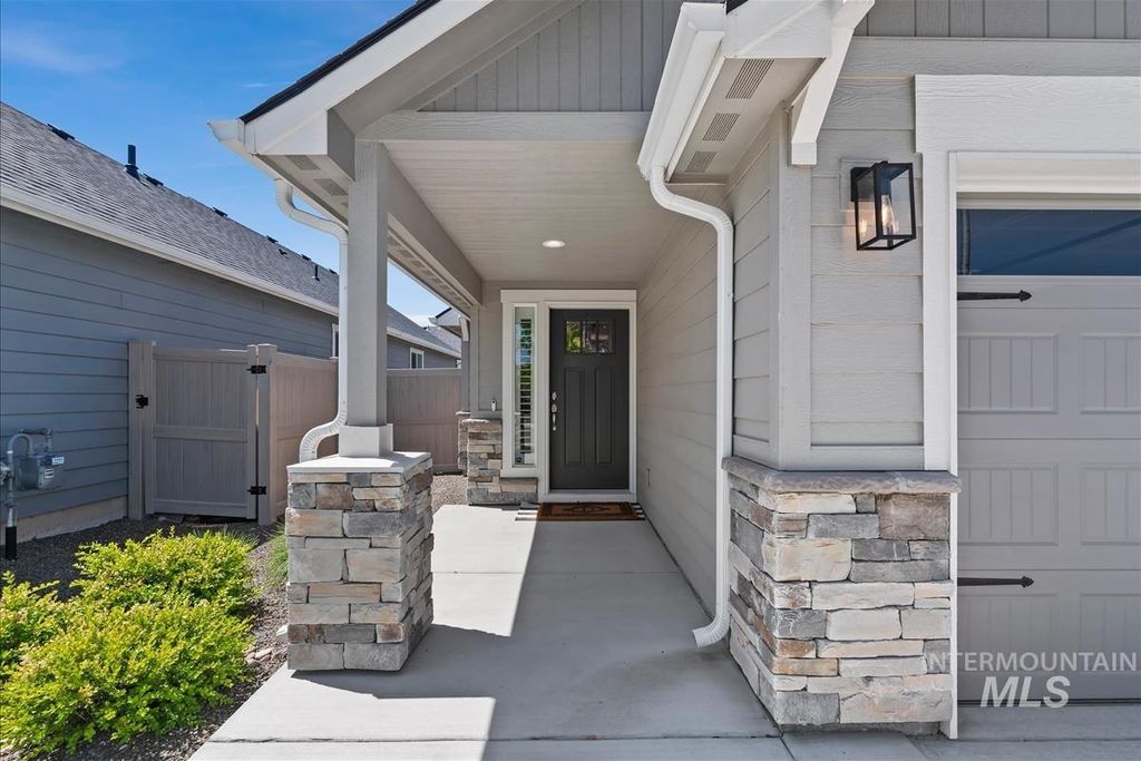 Photo of 3279 NW 12th Ave, Meridian, ID 83646 (MLS # 98985796)