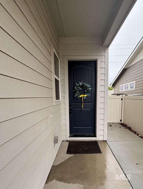 Photo of 5773 Riva Capri St, Meridian, ID 83646 (MLS # 98979574)