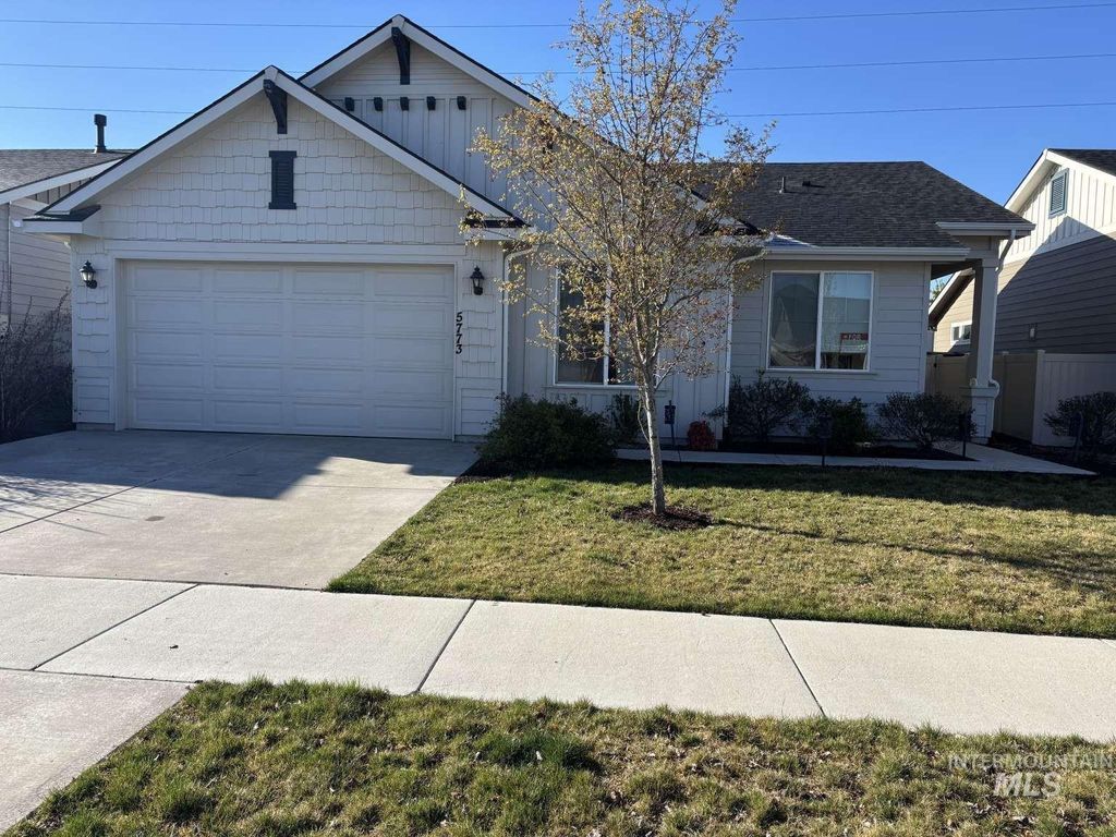 Photo of 5773 Riva Capri St, Meridian, ID 83646 (MLS # 98979574)