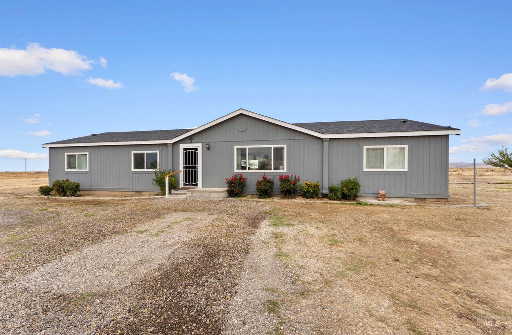Photo of 11762 W Desert Duck Road, Mountain Home, ID 83647 (MLS # 98963798)