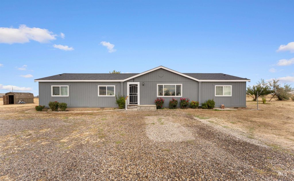 Photo of 11762 W Desert Duck Road, Mountain Home, ID 83647 (MLS # 98963798)