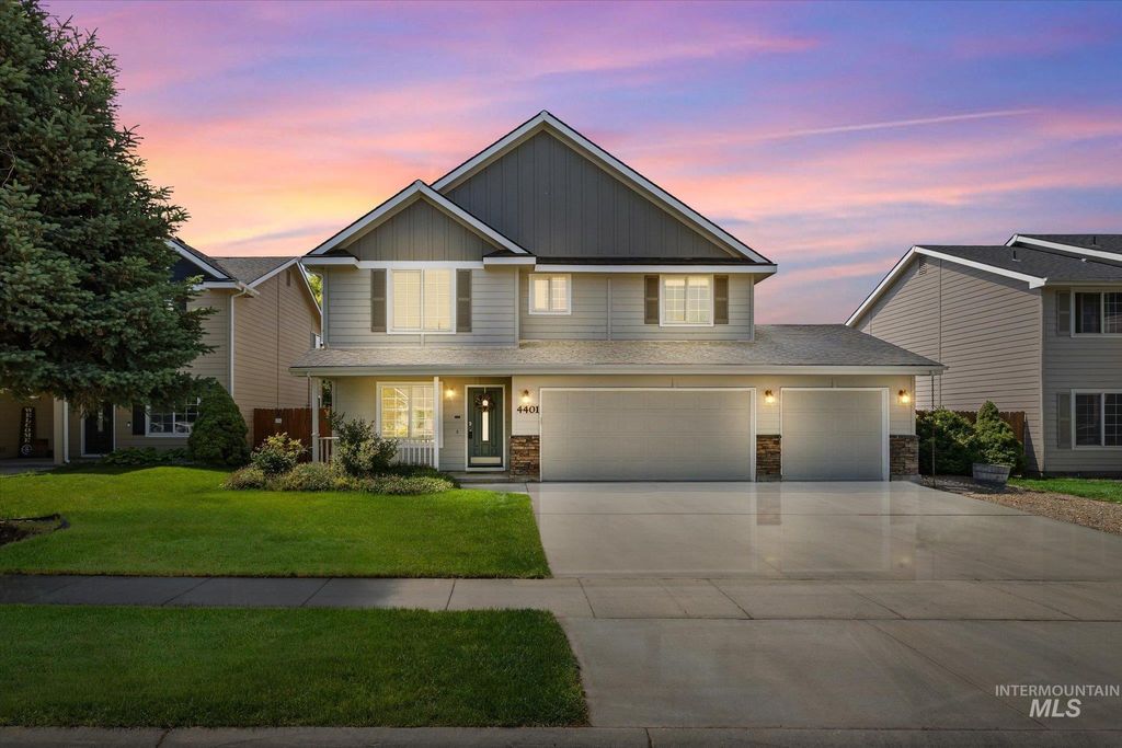 Photo of 4401 E Burgundy Dr, Nampa, ID 83686 (MLS # 98991275)