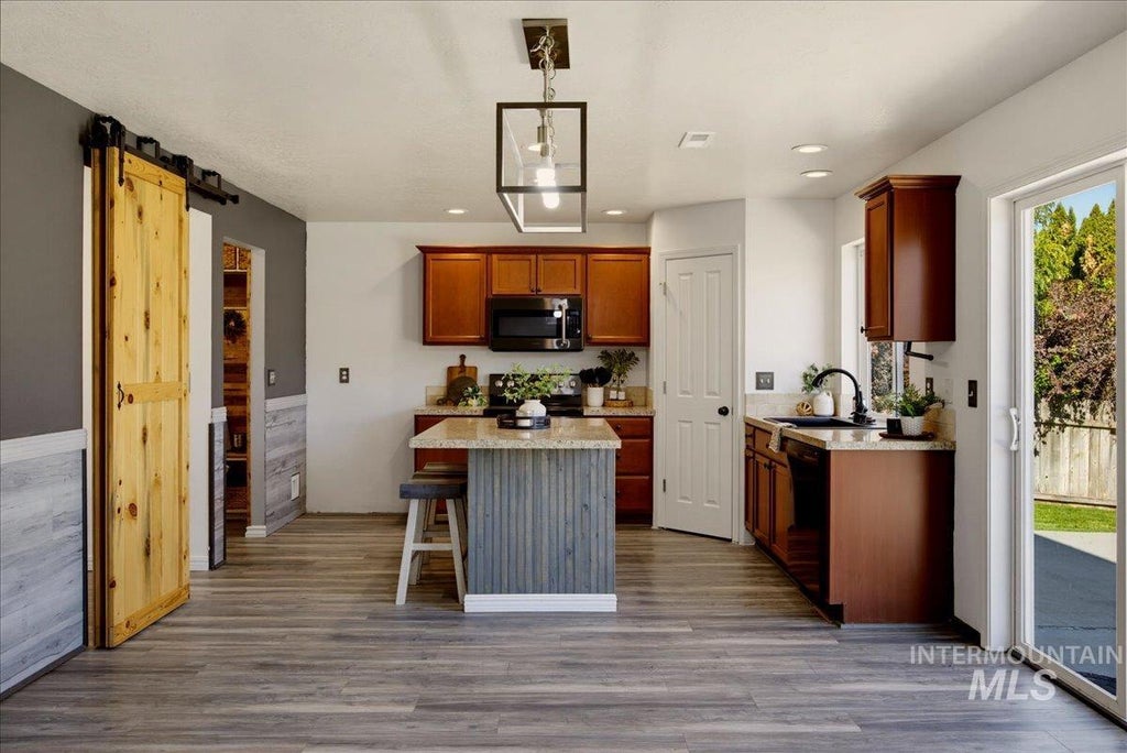 Photo of 16580 Spartan Ave, Caldwell, ID 83607 (MLS # 99002373)
