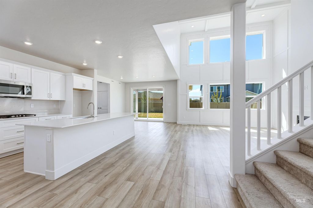 Photo of 11257 Aspen Hill Dr, Caldwell, ID 83605 (MLS # 98967745)