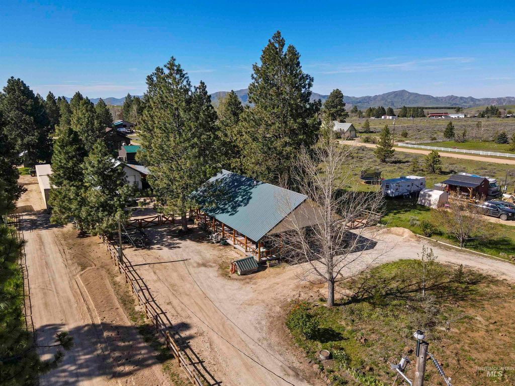 Photo of 55 E Mary DR, Prairie, ID 83647 (MLS # 98985824)