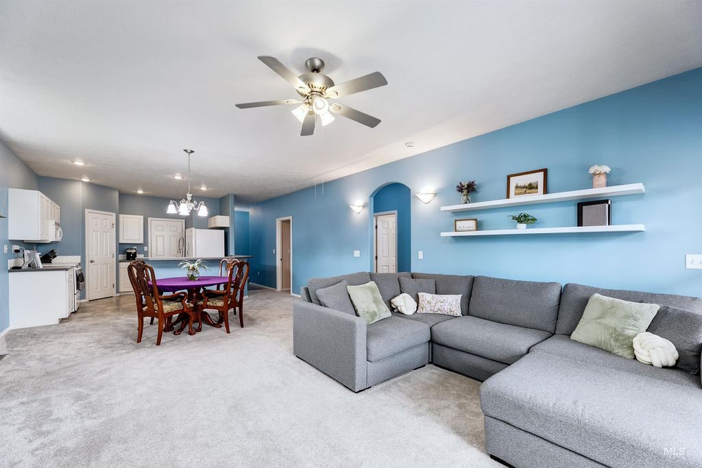 Photo of 9448 W Granger Ct, Boise, ID 83704 (MLS # 98976827)