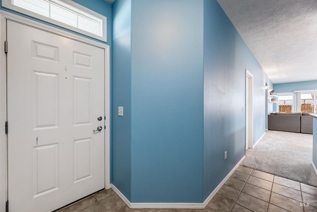 Photo of 9448 W Granger Ct, Boise, ID 83704 (MLS # 98976827)