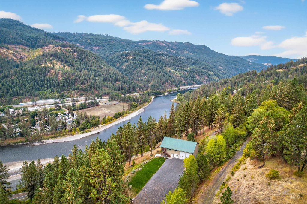 Photo of 283 Quail Dr, Ahsahka, ID 83520 (MLS # 98963401)