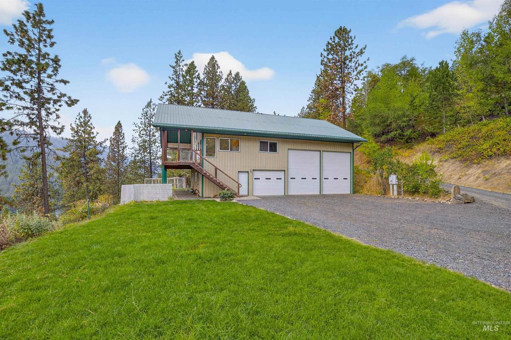 Photo of 283 Quail Dr, Ahsahka, ID 83520 (MLS # 98963401)