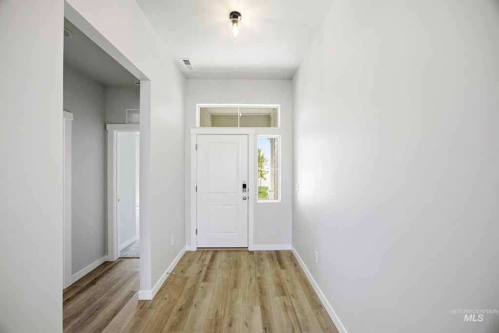 Photo of 5305 E Phelps Lake Dr, Nampa, ID 83687 (MLS # 98989869)