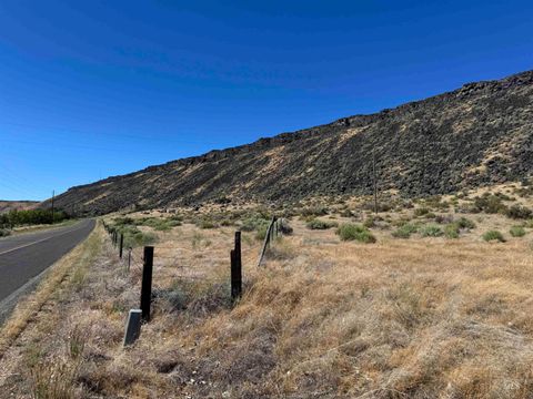 Photo of 3 River Road, Bliss, ID 83314 (MLS # 98954523)