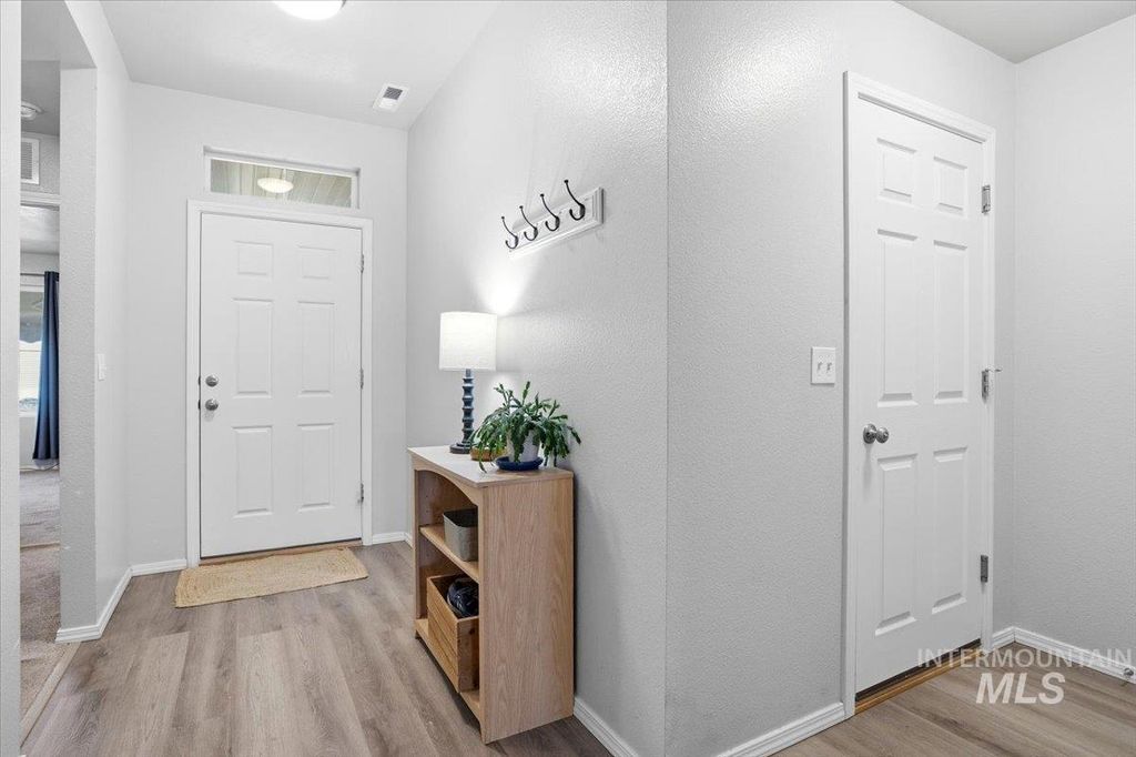 Photo of 16610 Corrine Ave,, Caldwell, ID 83607 (MLS # 98980560)