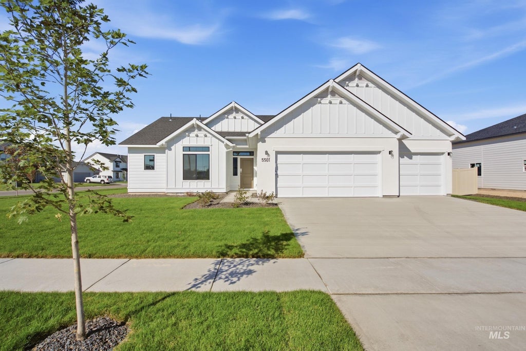 Photo of 5501 S Edgecomb Way, Nampa, ID 83686 (MLS # 98997656)