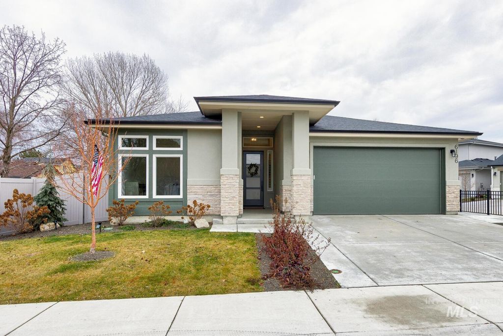 Photo of 6196 N Duncan Ave, Garden City, ID 83714 (MLS # 98971113)
