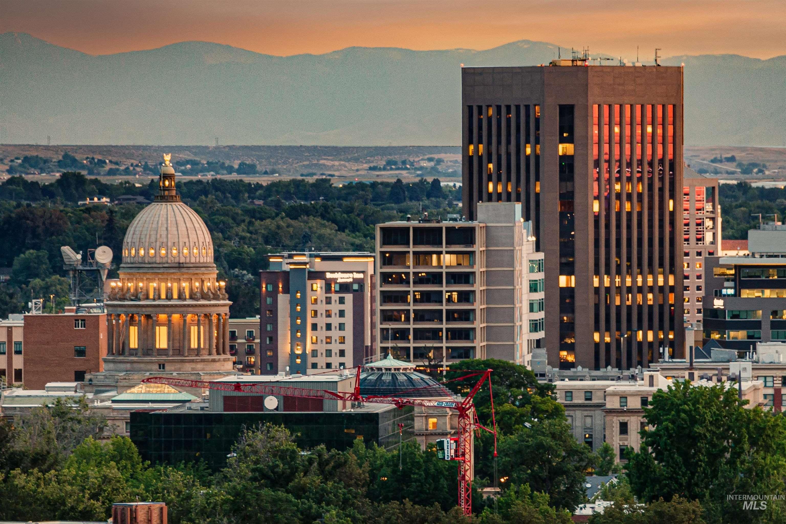 City view with mountains