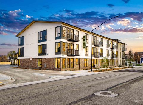 Photo of 2312 S Broadway Ave #a102 Ave, Boise, ID 83706 (MLS # 98981135)
