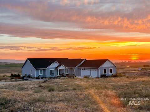 Photo of 9805 Salmon Ridge Pl, Nampa, ID 83686 (MLS # 98962632)