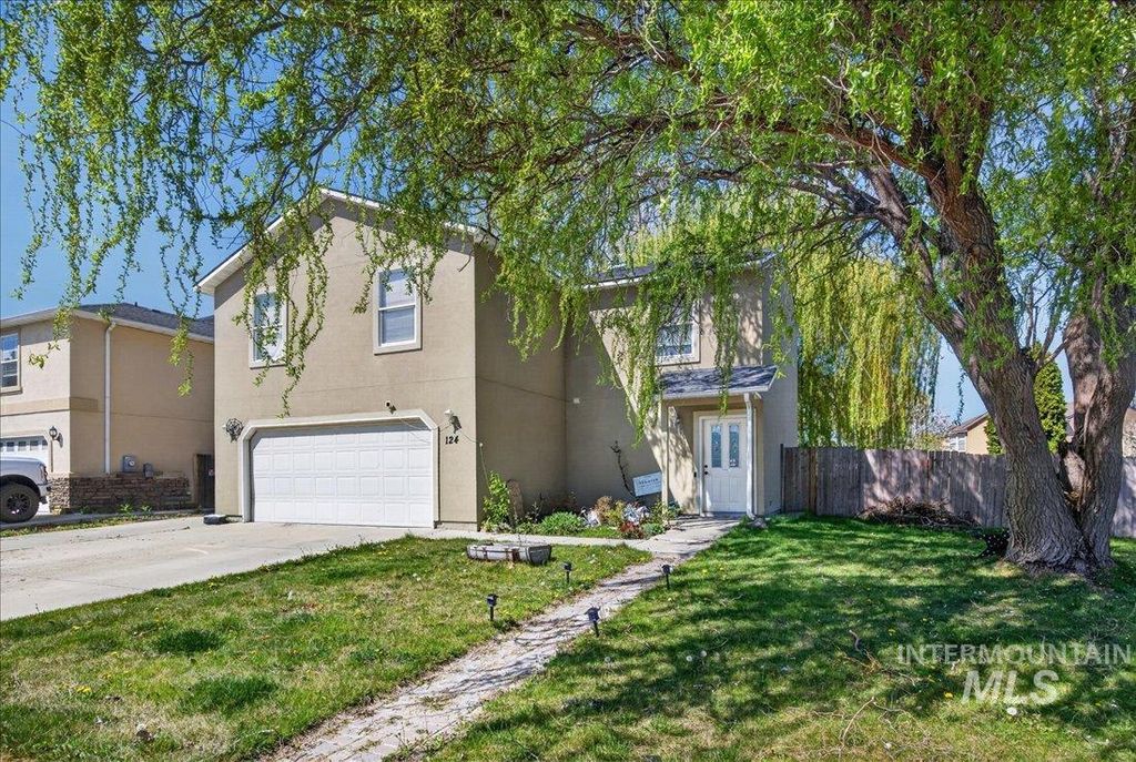 Photo of 124 Parkmont Way, Caldwell, ID 83605 (MLS # 98981782)