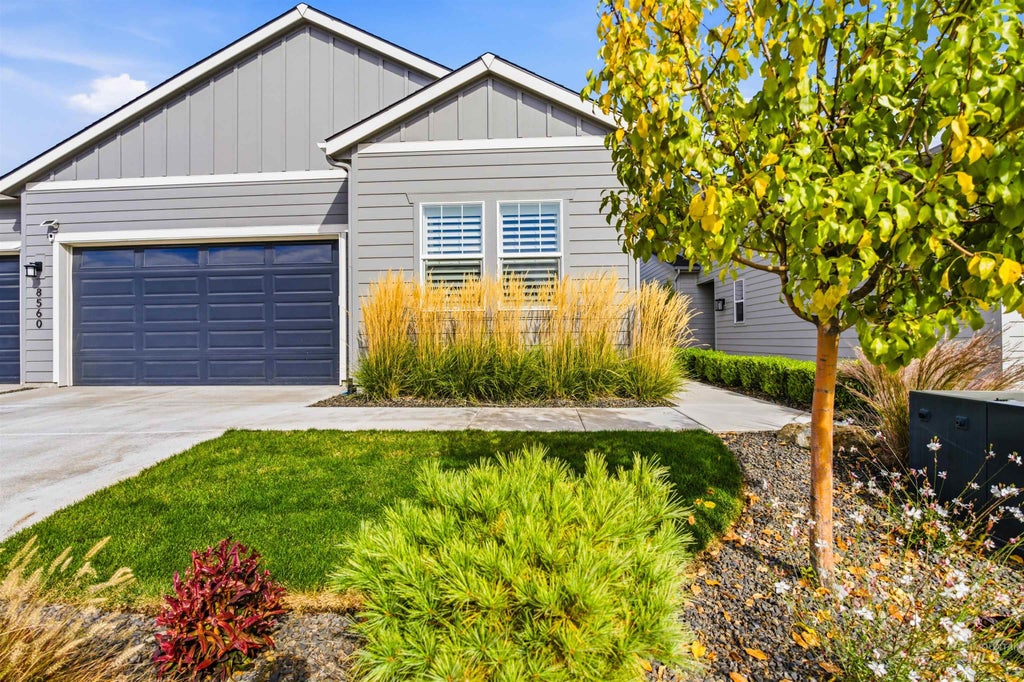 Photo of 8560 W Lilburn St, Star, ID 83669 (MLS # 99005211)